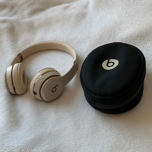 Rose gold Beats headphones wireless